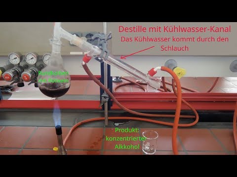 Chemieexperimente: Destillation von Wein ("Schnapsbrennen")