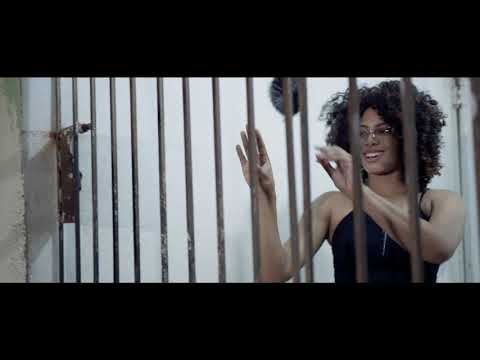 Young Mugi - Esa Canelilla (Video Oficial)