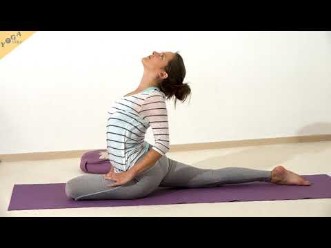 Taube Vorbereitung mit Händen auf dem Oberschenkel - Yoga Asana Lexikon