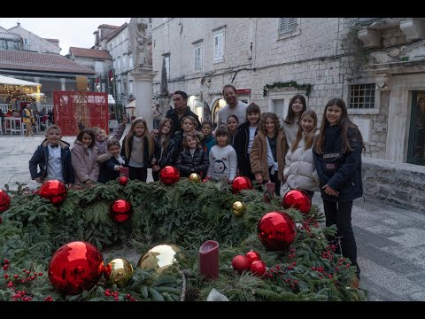 " Božićna zvona " Jole i Dominikanski dječji zbor Trogir