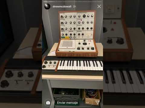 Drew McDowall sintetizadores