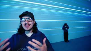 Video zu 'Wach' ansehen