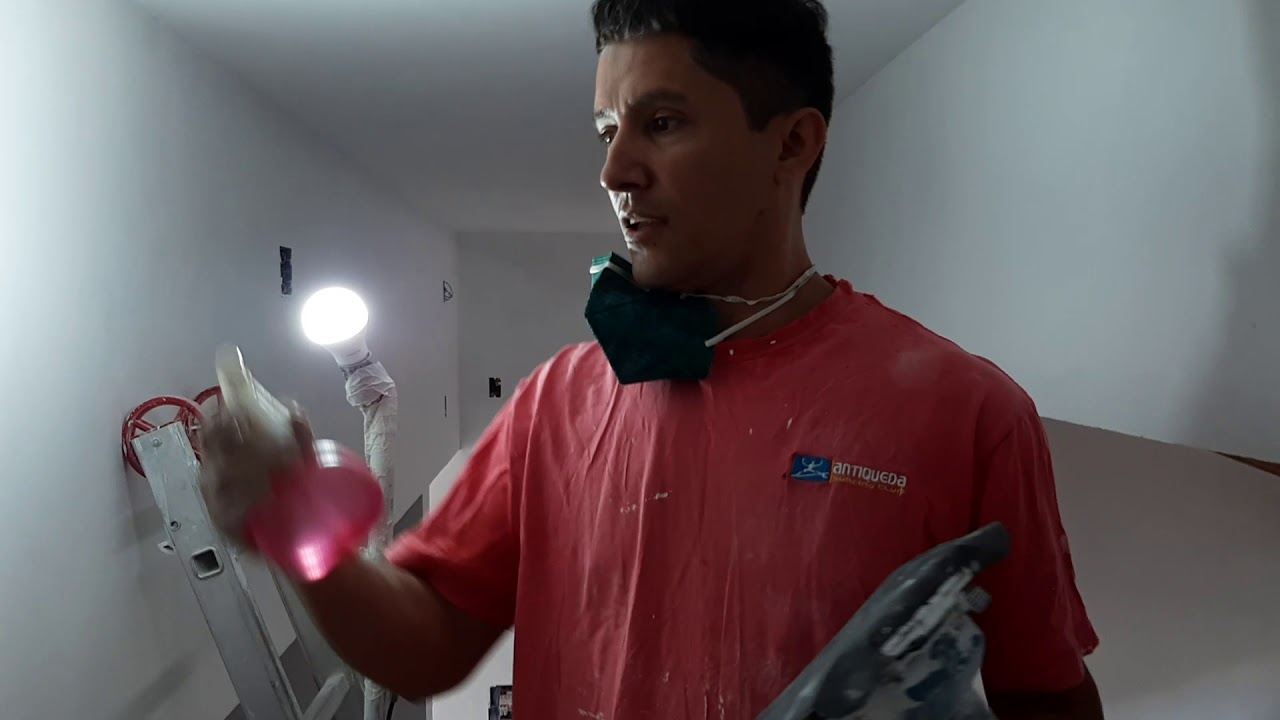 como Lixar massa corrida acrílica