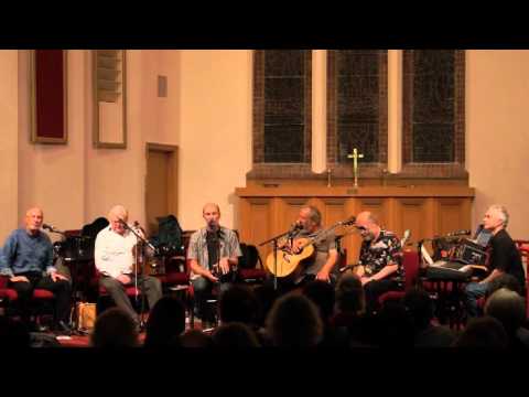 Ian Robb sings A Good Reason Why with the Friends Of Fiddlers Green in Toronto 2012.mov