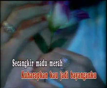 secangkir madu merah