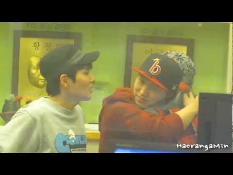 [Fancam] 111227 SUKIRA Sungmin - 내가 선물한 옷!ㅠㅠ