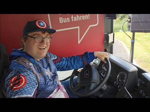 Elektrobus Fahrer Justus Nahverkehrsart beim 8. WVV E-Mobilitätstag Würzburg