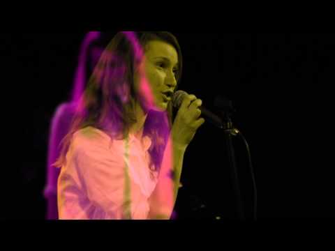 stronaB - Dwa Jabłka Na Czereśni