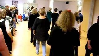 preview picture of video 'EXHALE (aka SHOOP SHOOP}..Line Dance, Chor. Francien Sittrop (NL)'