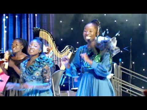 The Vine - Inyang' Enkulu ft Soweto Gospel Choir & Everton Mlalazi (Live in Sandton)