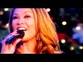 Vanessa Williams sings, "Do you hear what I hear", on the talk on cbs