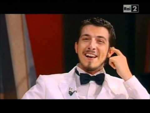 LILLO E GREG il barista del baretto