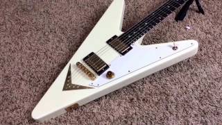 Video thumbnail for 2007 Gibson GOTW Reverse Flying V White by The Trogly's Guitar Show