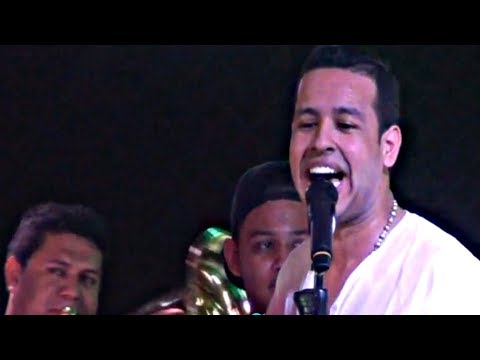 Título De Amor En Vivo -  Pueblo... Martín Elías Díaz