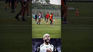 Memphis Depay tá de volta 😂