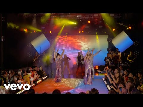 Muziek Grand Band - The Hustle/ Rock The Boat/ Born To Be Alive