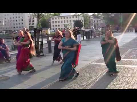 Bollywooddans vid Munksjön i Jönköping