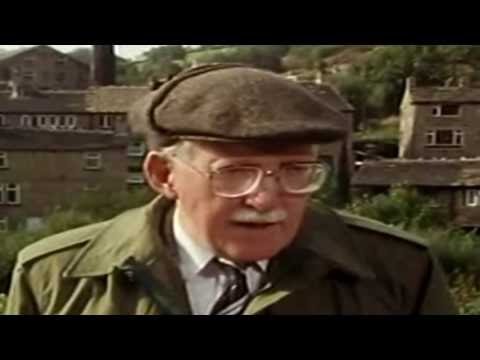 Last of the Summer Wine S12E07 The Empire That Foggy Nearly Built