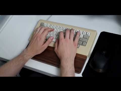 Modern M0110 - Typing Sounds (Kailh Box Blacks on Brass)