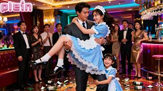 Dans l’accident, il sauve sa maîtresse ; sa femme voit sa vraie nature et son choix le hante.