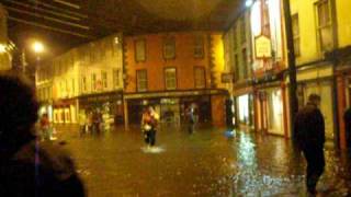 preview picture of video 'Bridge Street Flooding Skibbereen West Cork Nov 2009'