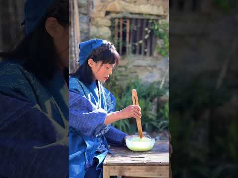 Extracting Natural PURPLE from Roots? 💜 Making Gromwell & Silk Soap #Shorts