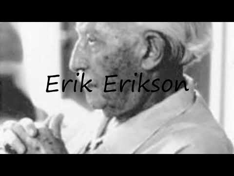 How to pronounce Erik Erikson in Turkish?