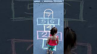 How to Play Hopscotch: Fun and Easy Guide!