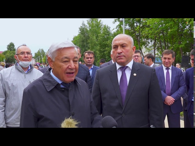 Дәүләт Советы рәисе – Азнакайның Сөембикә урамында