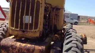 preview picture of video 'Old 4cyl CAT 112 Motor Grader in Miles City, MT'