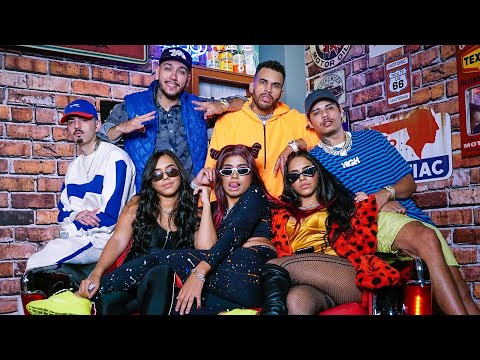 MC Loma e as Gêmeas Lacração e Calice - Ela Me Usa e Abusa (Official Video)