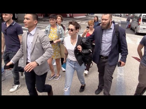 EXCLUSIVE : Jury member Kristen Stewart arriving in Cannes
