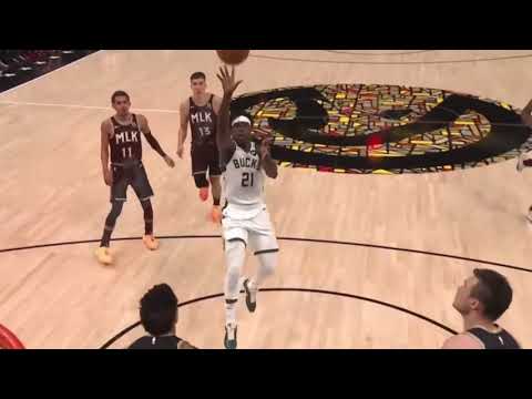 Brook Lopez alley oop dunk Game 6 Bucks vs Hawks