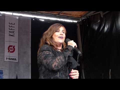 Kirsten Siggaard - Sku' du spørg' fra no'en (Aarhus Pride 2019)