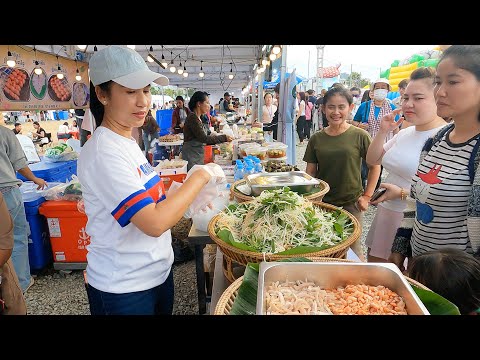 Most Popular Cambodian Traditional Food - Num Banh Chok/Khmer Rice Noodles - Yummy Food