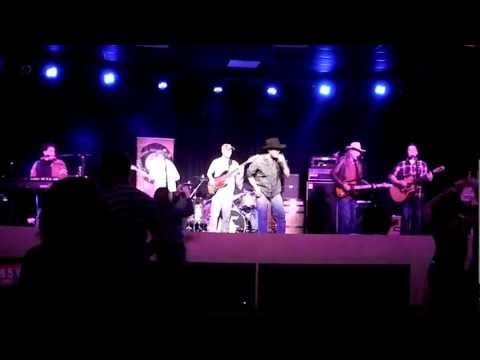 Steve Armstrong and the 25 Cent Beer Band - Put another Drink In My Hand (Eric Church).MOV