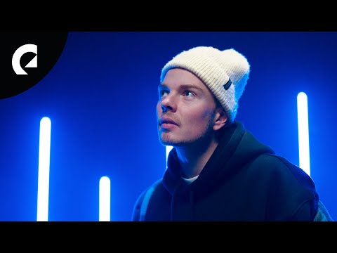 Ooyy ft. Ella Faye - Two Peas in a Pod (Official Music Video)