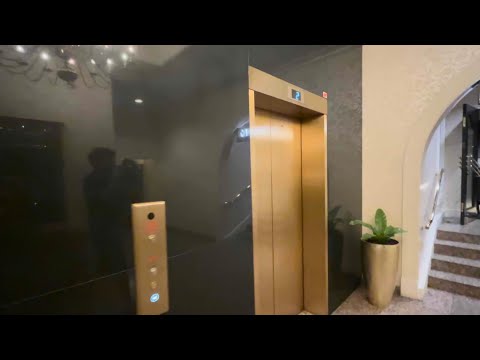 Victoria, BC: Epic Fail! Locked off Elevator Hotel Grand Pacific
