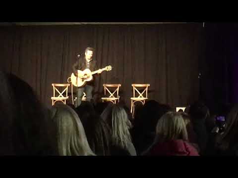 Grant Lee Phillips “Mona Lisa” Gilmore Girls Fan Fest | Unionville Canada 2019