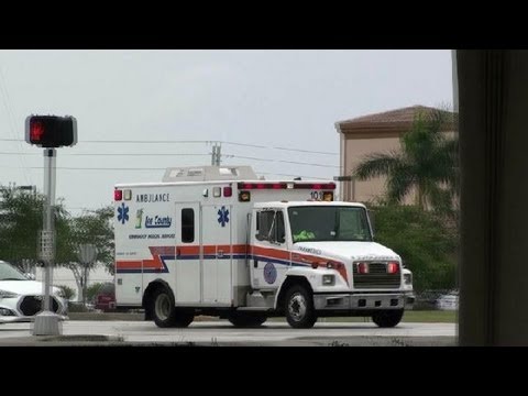 5x Lee County EMS Ambulance + Engine 32 Fort Myers Beach Fire Department on run