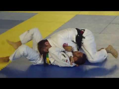 AJ Agazarm vs Daniel Mendonça - IBJJF Rome Open 2013 - Black Adult - Light