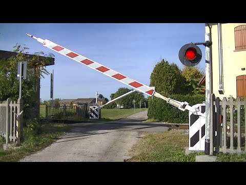 Spoorwegovergang Montebelluna (I) // Railroad crossing // Passaggio a livello