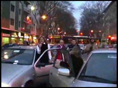 Critical Mass Milano 06/12/2003 - blocchi stradali e scontri dialettici