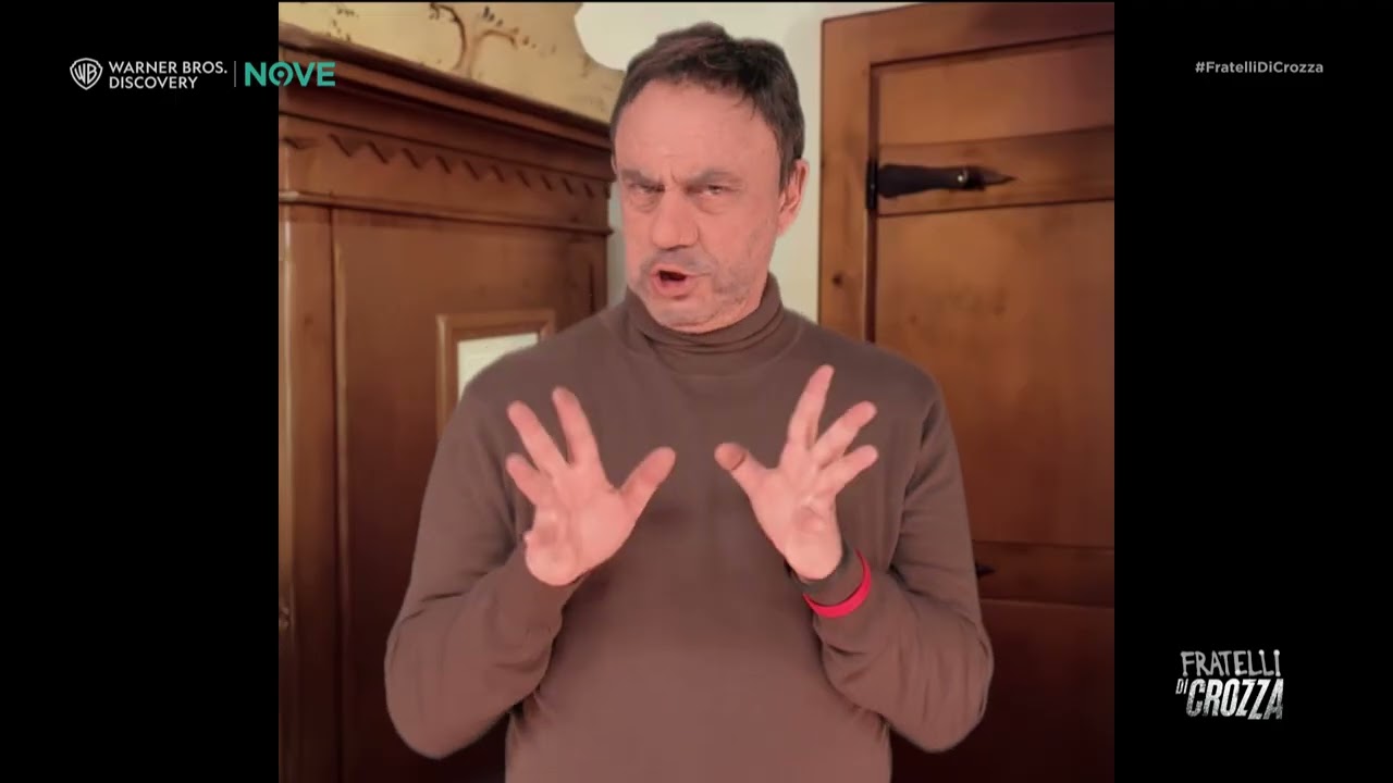 Crozza Salvini e il referendum "Via i giudici interisti dalla magistratura!"