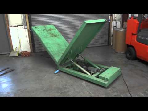 Surplus Forklift Auction Fall 2015 - Lot 105 - 3,000 LB Air Technical Ind. Upender/Positioner