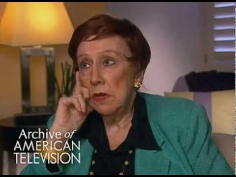 Jean Stapleton discusses the three "All in the Family" pilots - EMMYTVLEGENDS.ORG