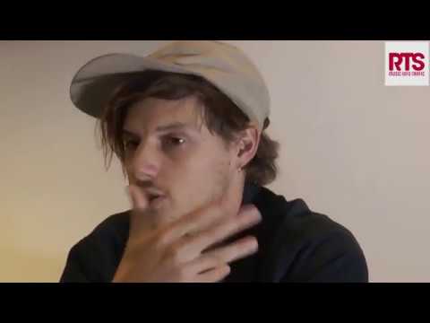 Møme, l'Interview du petit génie de l'electro by RTS