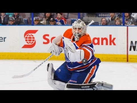 Scrivens gets standing-O after unreal save
