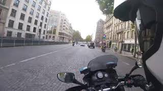 Amazing Police biker car chase scooter Piaggio Beverly 350 in Paris. Course poursuite. Bike Life