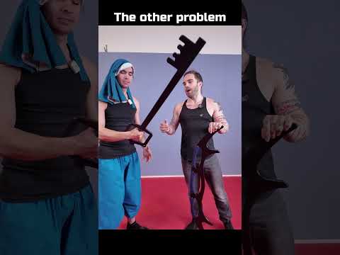 Keyblade vs Bat'leth: What's the Better Fantasy Weapon? #sword #fantasy #meme